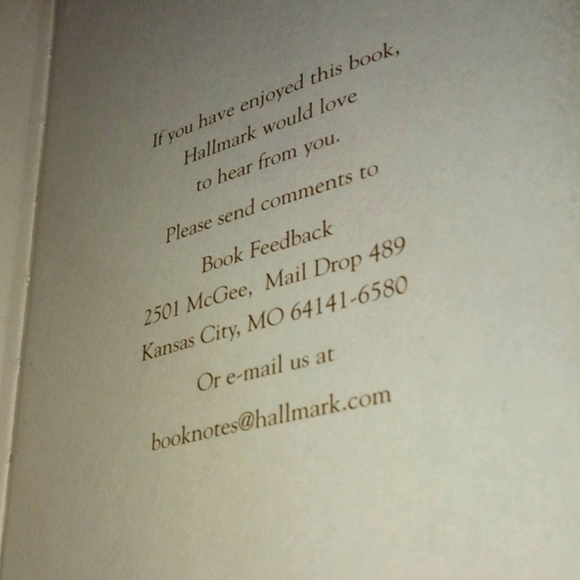 FREE with PURCHASE Hallmark Footprints Scripture with Reflections Book - Picture 8 of 13